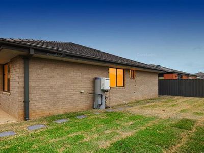 47 Balcombe Drive, Manor Lakes