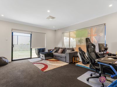 13 Teakwood Loop, Thornlie