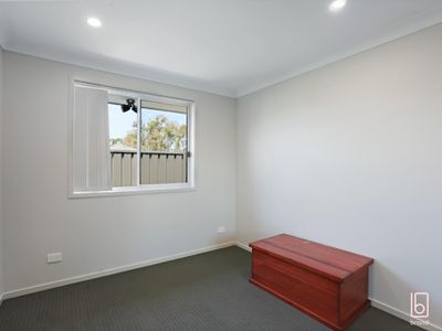1 / 5 Hadfield Circuit, Cliftleigh