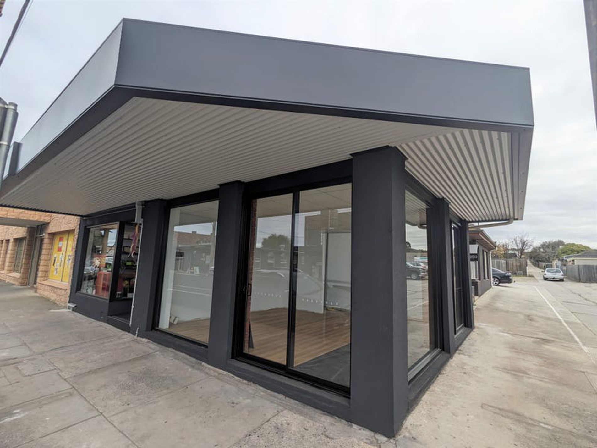 2/133 Shannon Avenue, Manifold Heights