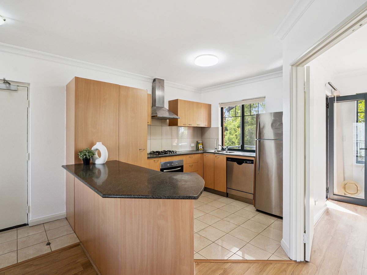 22 / 7 Bronte Street, East Perth