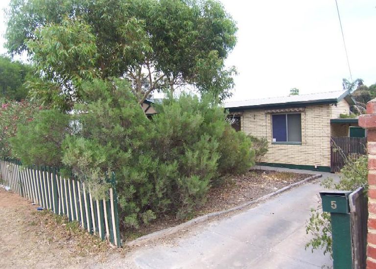 5 Cannes Drive, Sellicks Beach
