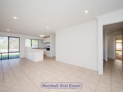 2 Roxburgh Cir, Kinross
