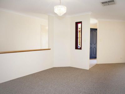 18 Jilakin Loop, Canning Vale