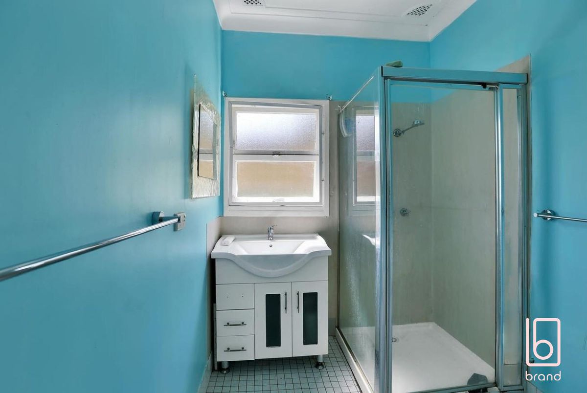 4 Sunrise Avenue, Budgewoi