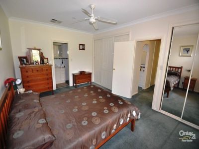 13 Lakeland Drive, Dubbo