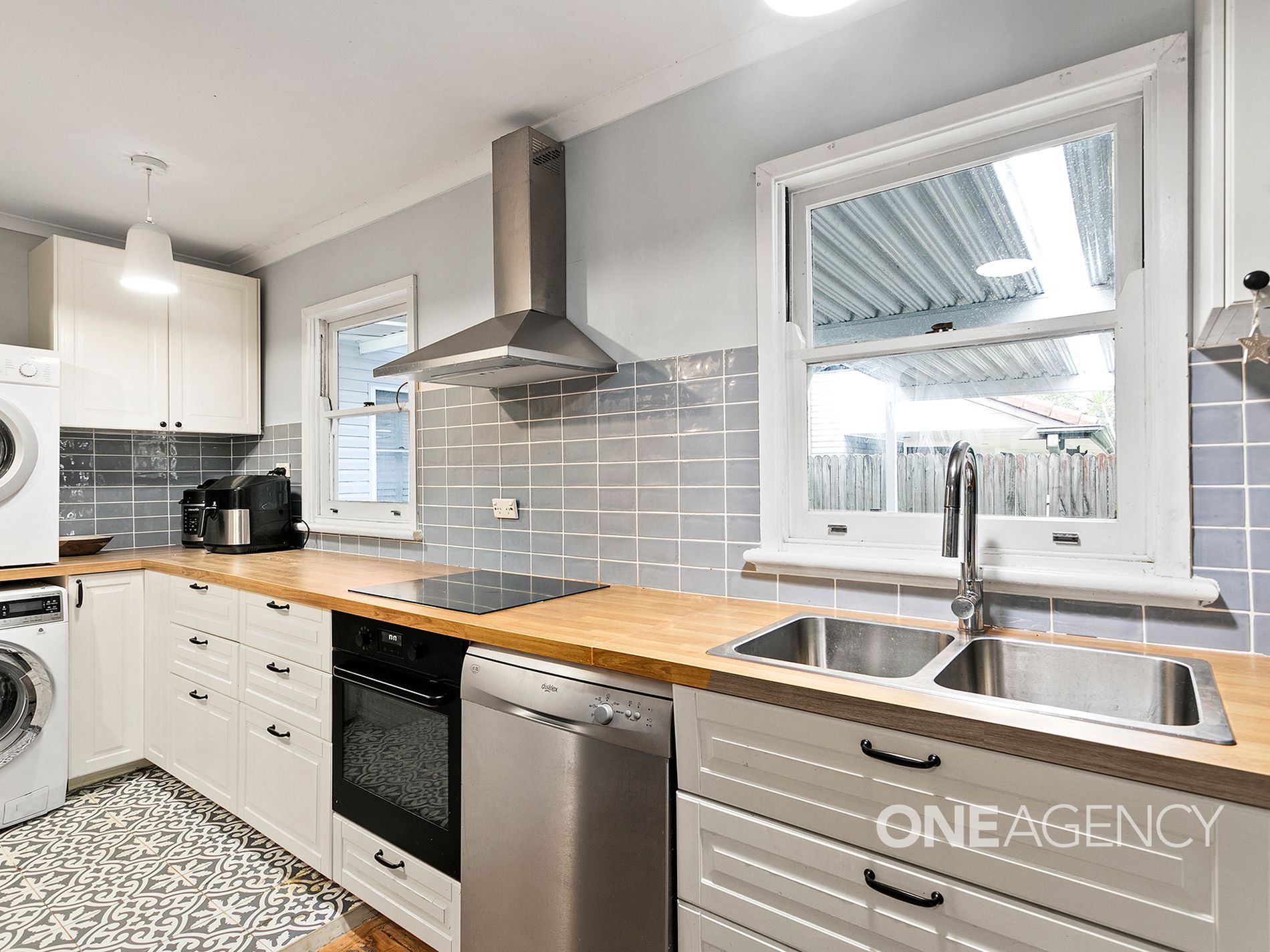 15 Calderwood Road, Albion Park