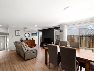 1 / 32 Orchard Lane, Glenvale
