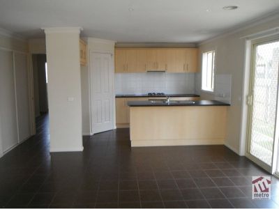 2 / 1 Lomond Terrace, East Geelong