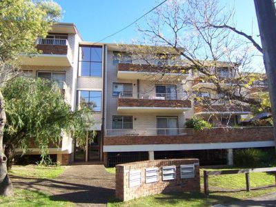 4 / 52 West Parade, West Ryde