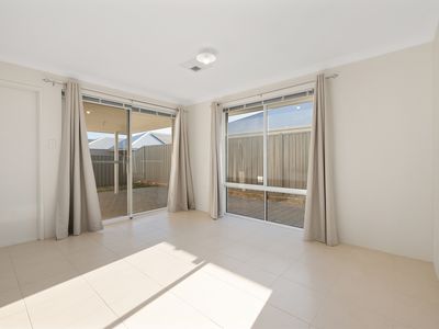 33 Gratiola Road, Byford