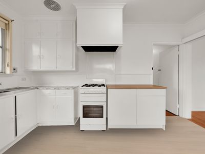 2 Deborah Street, Werribee
