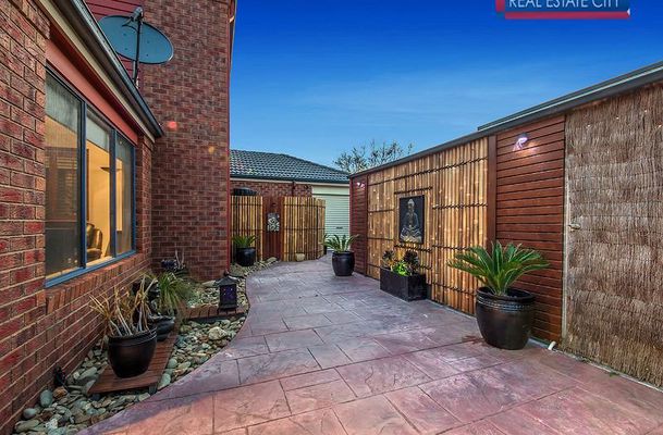 52 Royal Terrace, Craigieburn