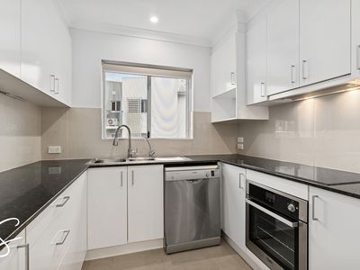 4 / 25 Birdwood Road, Holland Park West