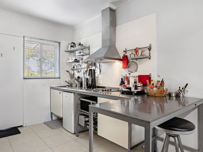 8 / 17 Charnwood Road, St Kilda