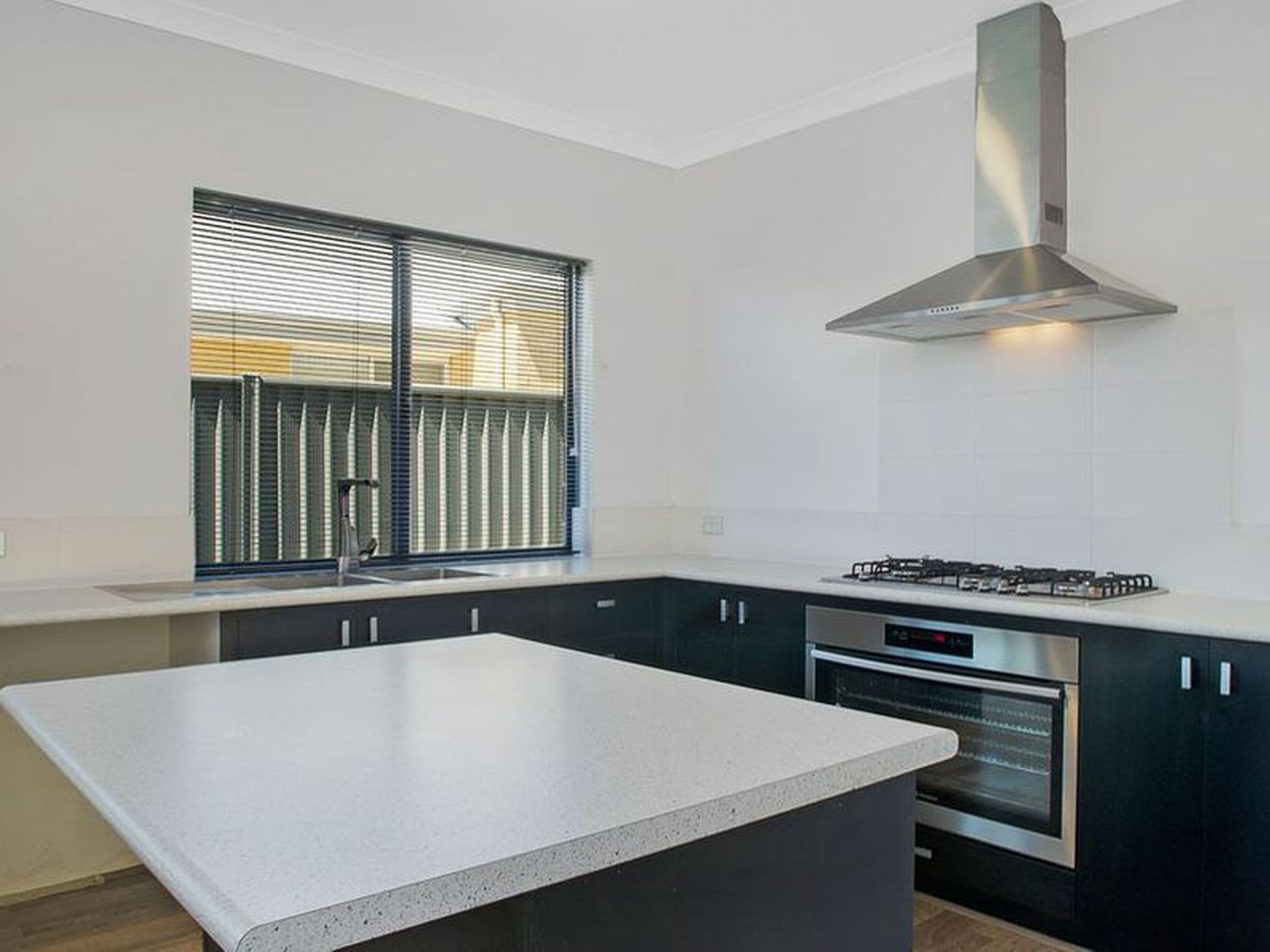 7 Persian Street, Eglinton