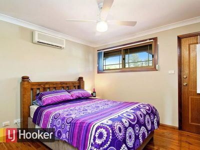 19B Woodcroft Drive, Woodcroft