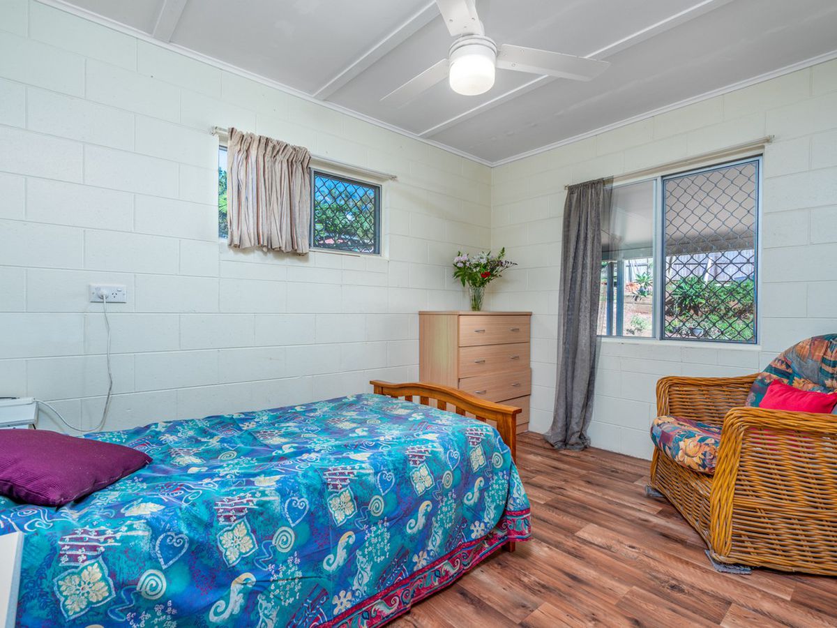 8 DANBULLA CRESCENT, Atherton