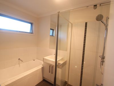 1 / 27 Fairland Avenue, Oakleigh East