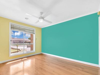 4 Finchley Park Crescent, Tarneit