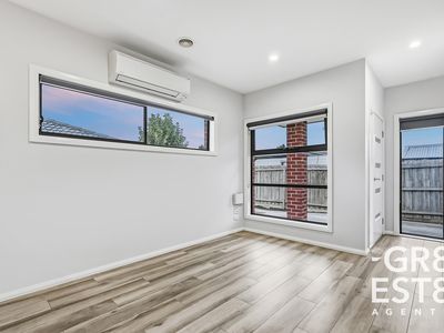 2 / 8 Ardmore Street, Cranbourne