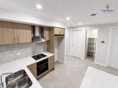 44 Yellowbox Drive, Point Cook