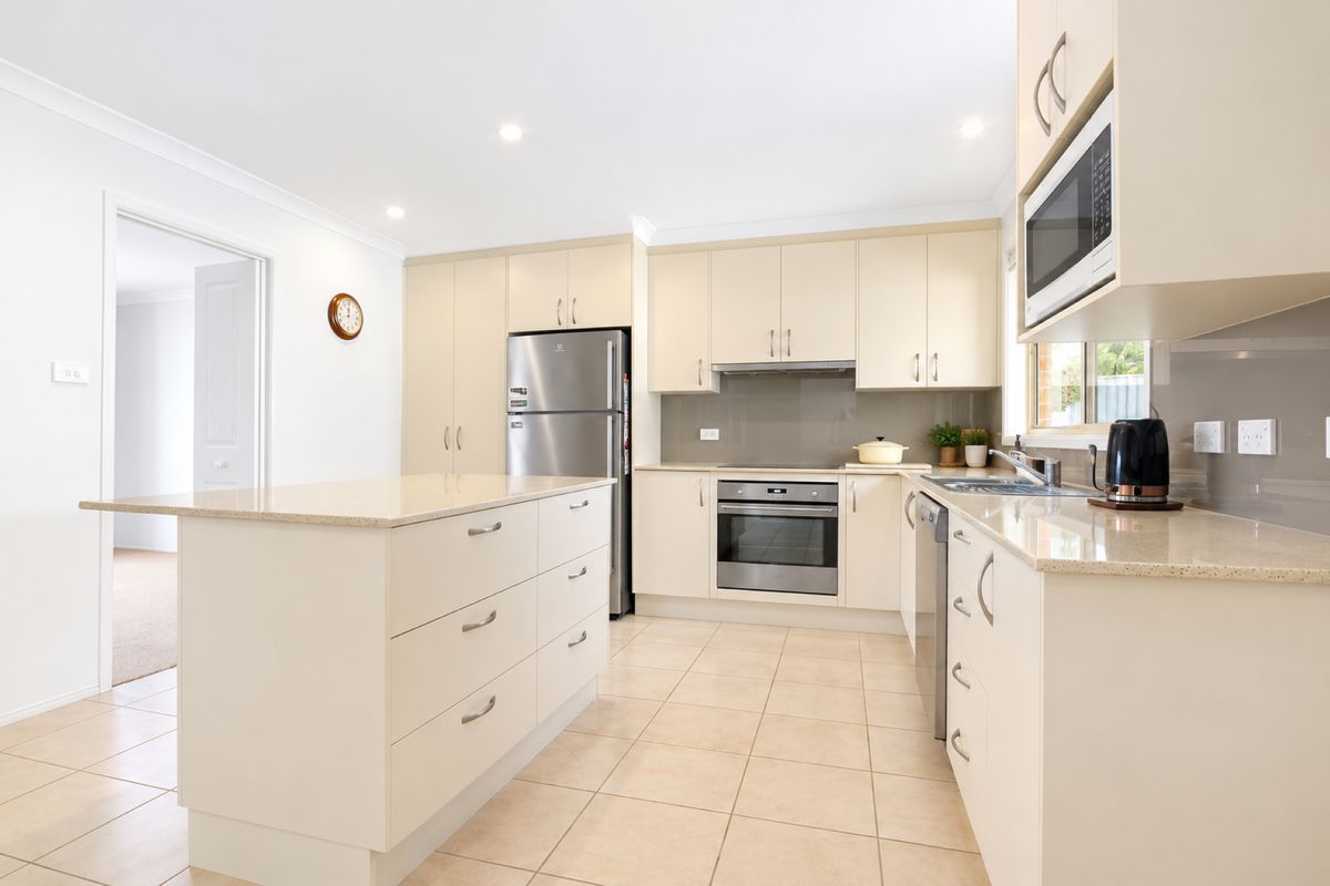 6 John Place, North Narooma