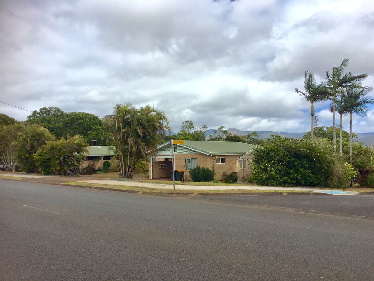 7 PARKVIEW STREET, Atherton