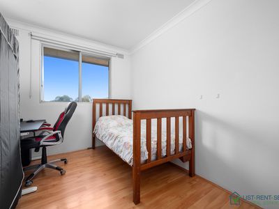 10 / 50 Seventh Avenue, Campsie