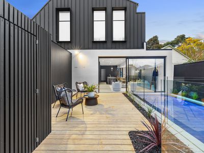 60A Oxford Street, Newport