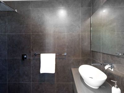 10 Tiru Close, Karlkurla