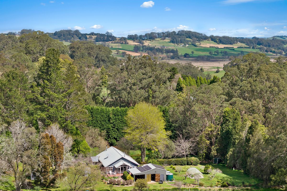 Historic 1890's cottage with sweeping farmland views