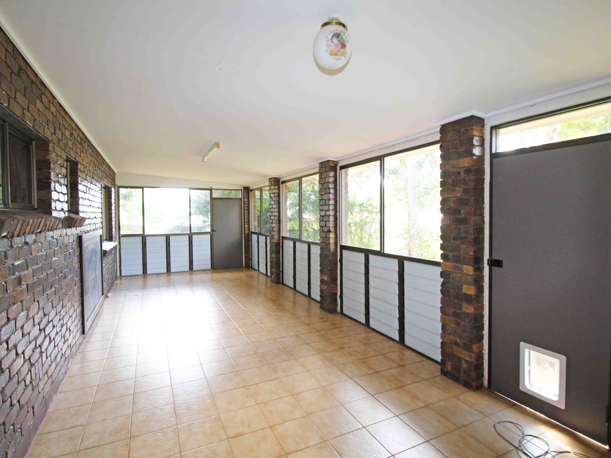 24 Rita Circuit, Atherton