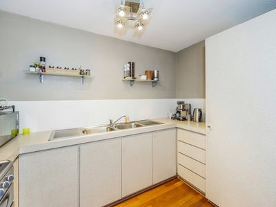 2 / 370 Canning Highway, Bicton
