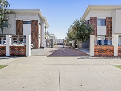 6 / 148 Wharf Street, Cannington