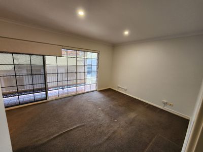 2 / 15 Teague Street, Burswood