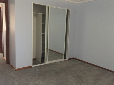 1 / 61 Minda Crescent, Balarang