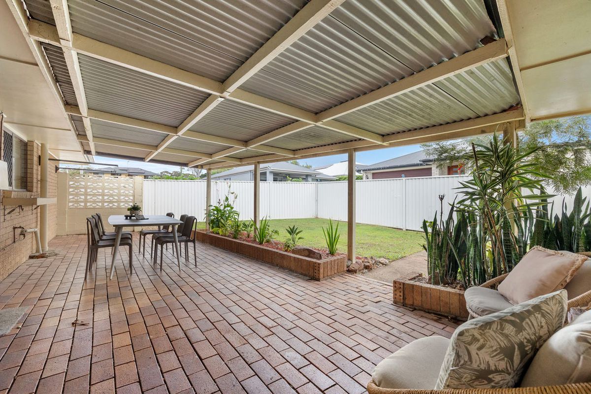 12 Valantine Road, Birkdale