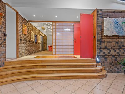 24 Balis Street, Holland Park West