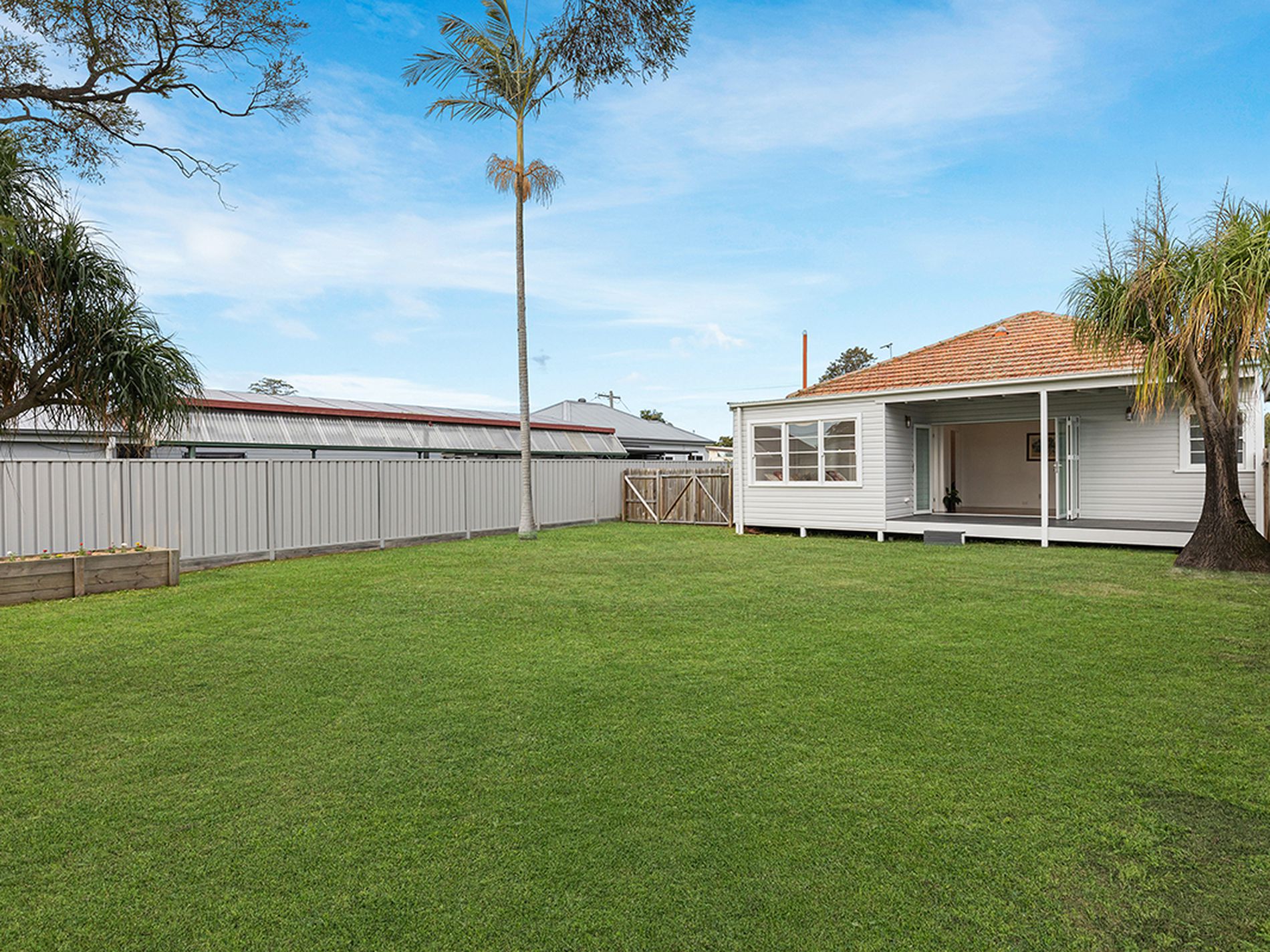 17 Fifth Street, Weston
