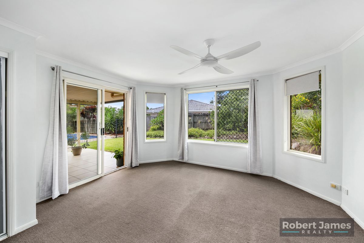 7 Deal Court, Tewantin