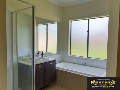 9 McCubbin Way, Caroline Springs