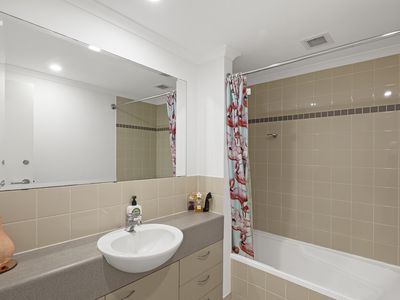 11 / 110 Mounts Bay Road, Perth