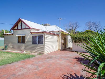 100A Campbell Street, Lamington