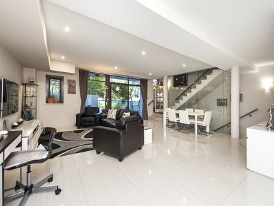 1 / 8 Hordern Street, Victoria Park