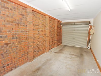 2 / 5 Penny Avenue, Horsham
