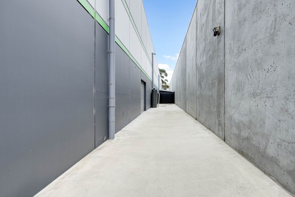 28 Moonah Circuit, Brooklyn