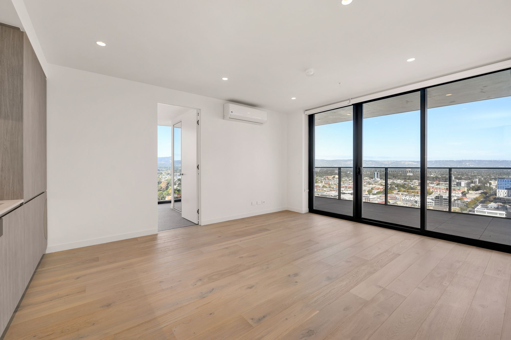2909 / 17 Austin Street, Adelaide