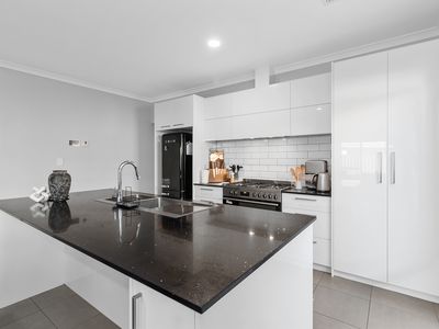 62 Lockhart Crescent, South Guildford