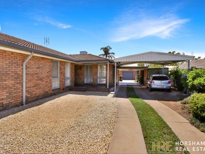 15 Willow Court, Donald